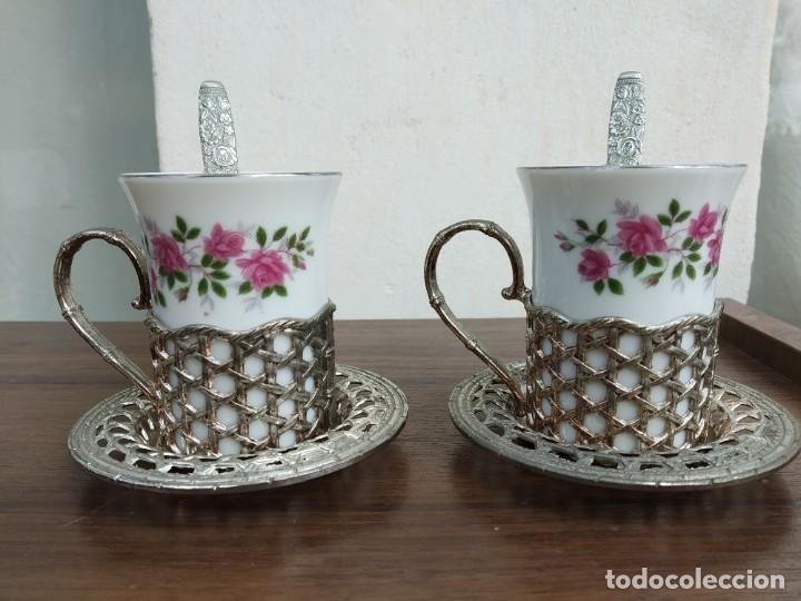 Vintage: JUEGO TAZAS TU Y YO PORCELANA Y METAL - *R