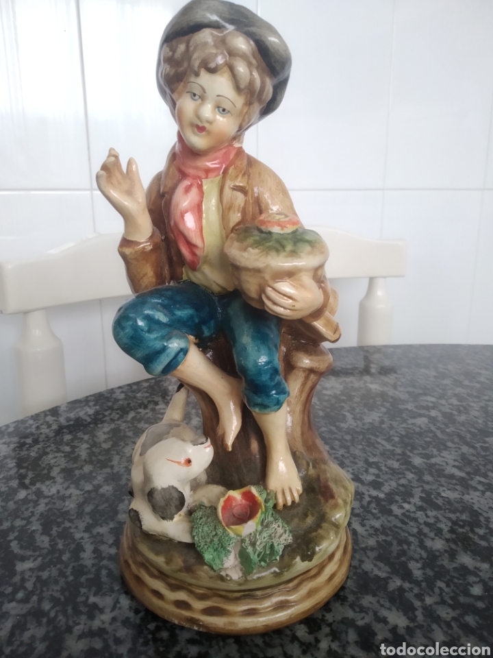 Vintage: Figura porcelana joven y perro
