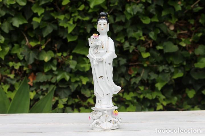 Vintage: 49/5000 Figura de porcelana china vintage de los a&ntilde;os 60 de Guanyin
