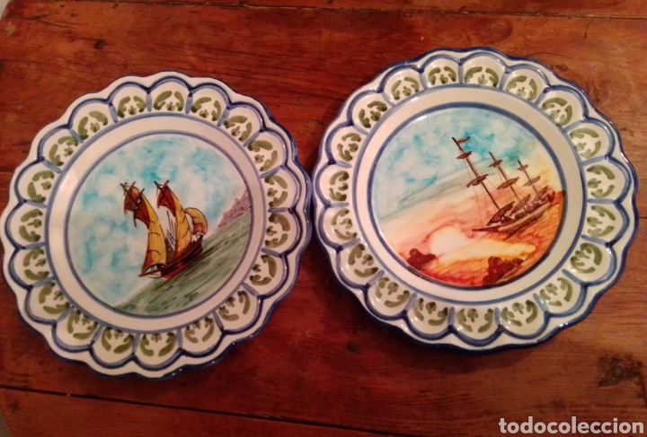 Vintage: Pareja de platos de cer&aacute;mica pintada a mano 23 cms de di&aacute;metro