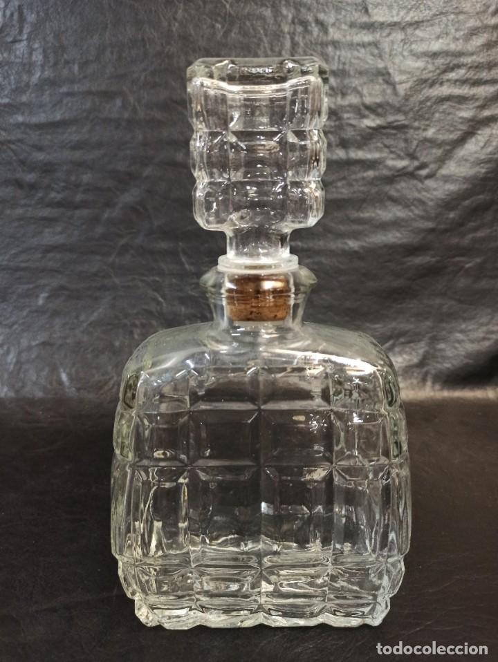 Vintage: Botella de licor de cristal. C31 - Foto 1