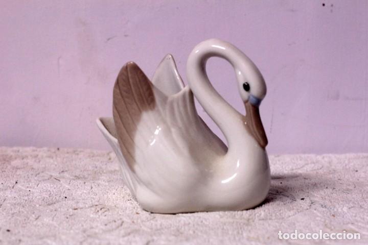 Vintage: JARR&Oacute;N FLORERO EN FORMA DE CISNE - Foto 1