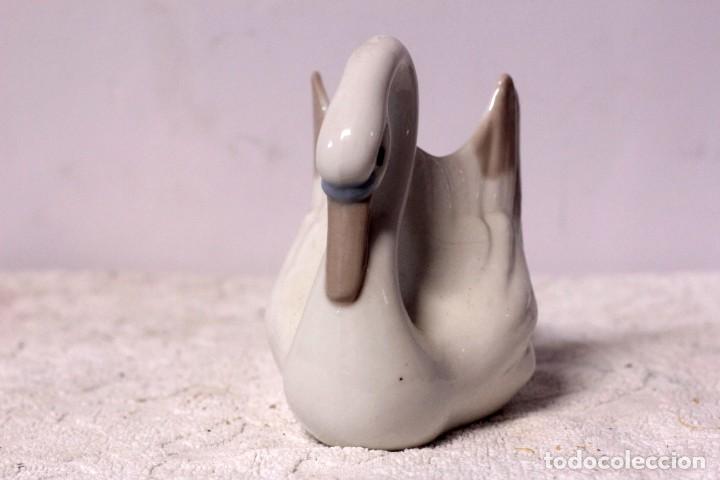 Vintage: JARR&Oacute;N FLORERO EN FORMA DE CISNE - Foto 3