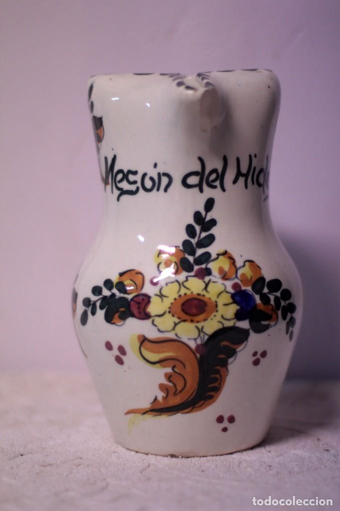 Vintage: Jarra mes&oacute;n del hidalgo, a&ntilde;os 70. decorada a mano. 22cm