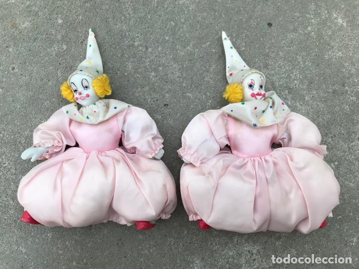 Vintage: 2 Payasos blandos de tela con partes r&iacute;gidas de porcelana.