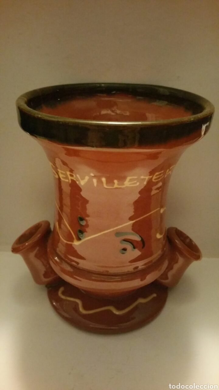 Vintage: Servilletero de cer&aacute;mica esmaltada.