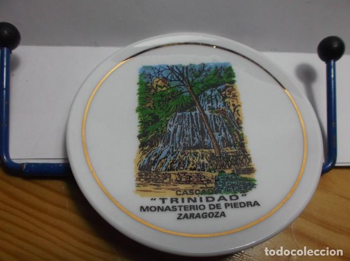 Vintage: PLATITO DE CERAMICA - MINIATURA - CASCADA TRINIDAD MONASTERIO DE PIEDRA - ZARAGOZA