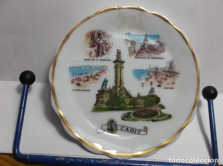 Vintage: PLATITO DE CERAMICA - MINIATURA - CADIZ - BORDE EN ORO,