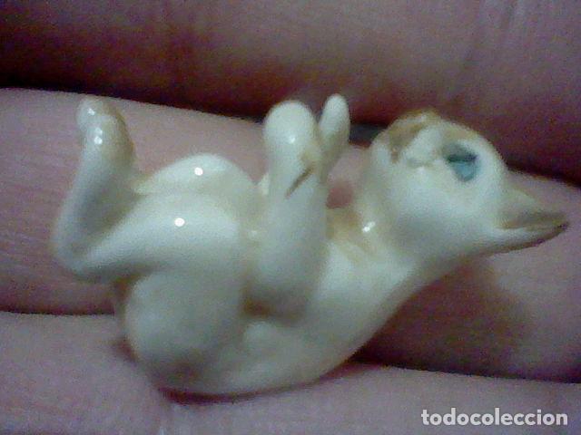Vintage: GATO PORCELANA MINIATURA 3 CMS LARGO VINTAGE RETRO PANZA ARRIBA