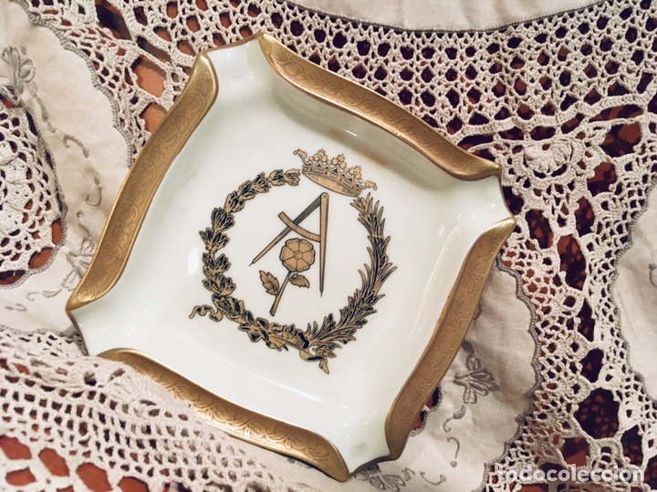 Vintage: Cenicero porcelana oro de ley &ldquo;A&rdquo;