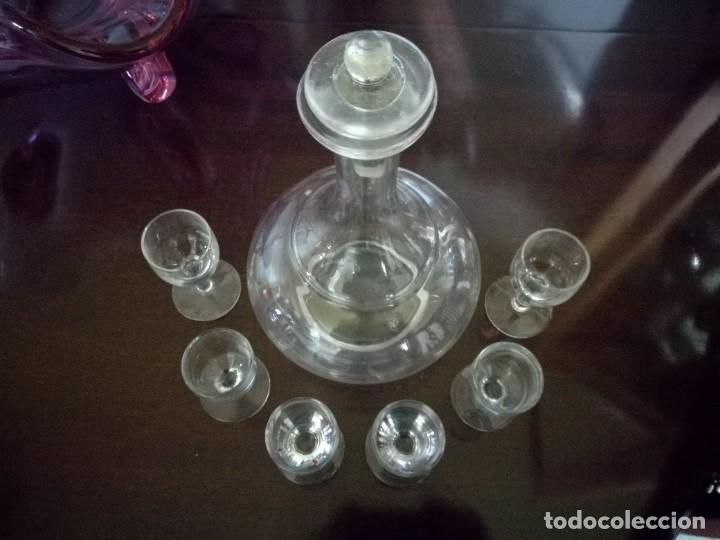 Vintage: Licorera antigua, con vasos. - Foto 4