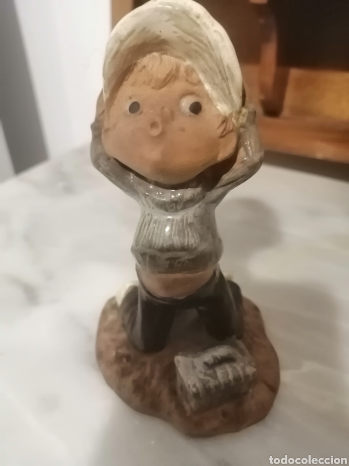 Vintage: Figurita porcelana ni&ntilde;o - sello JAPAN-