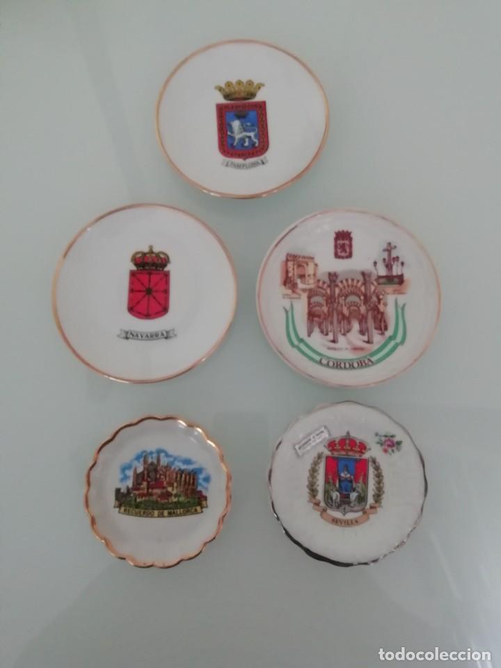 Vintage: LOTE DE 5 PLATILLOS DE CERAMICA DE DISTINTAS PROVINCIAS Y CIUDADES ESPA&Ntilde;OLAS- FOTOS Y RELACION