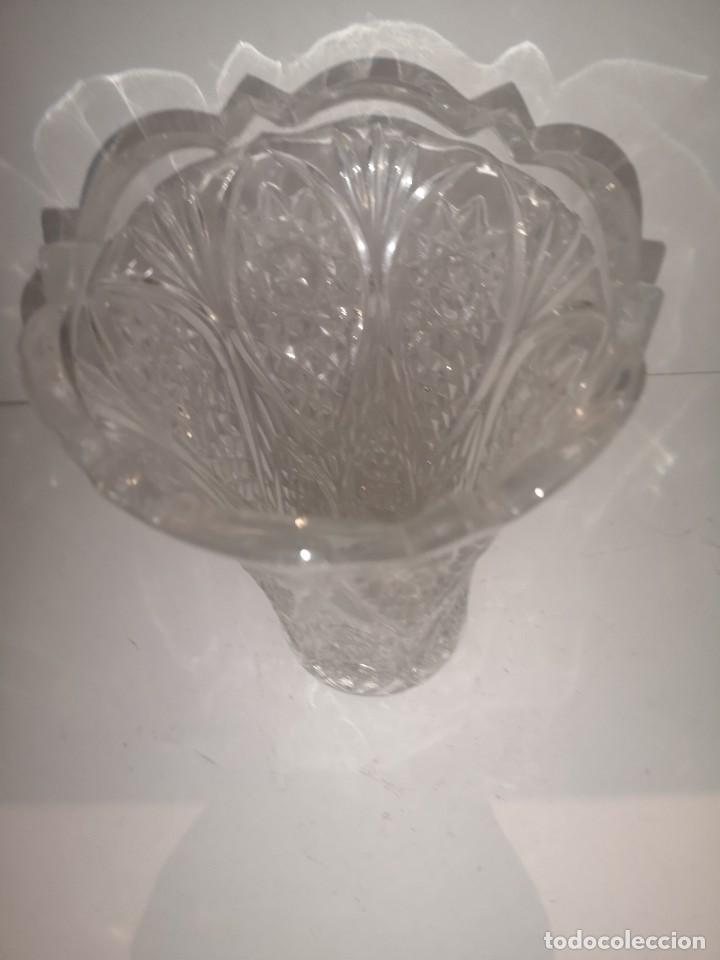 Vintage: Jarr&oacute;n tallado de cristal - Foto 2