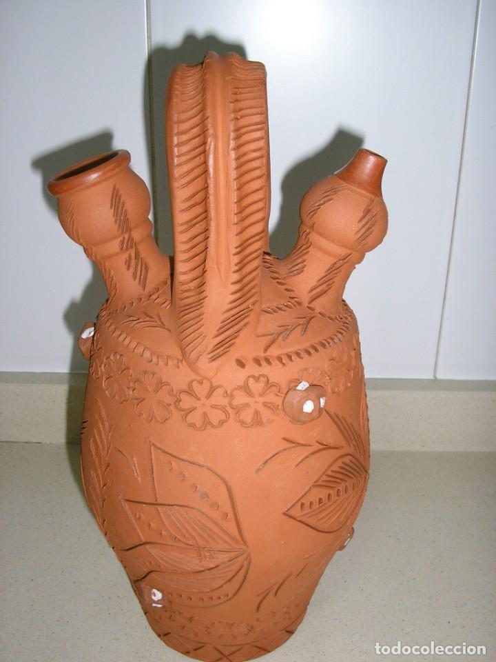 BOTIJO DE ARCILLA (clay container Botijo)