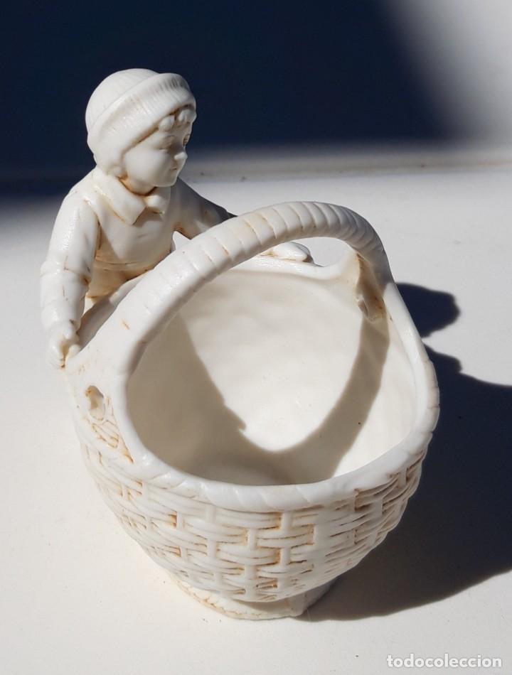 Vintage: BISCUIT DE NI&Ntilde;O CON CESTO - Foto 1