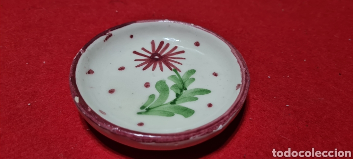 Vintage: Bonito plato de cer&aacute;mica con motivos florales.