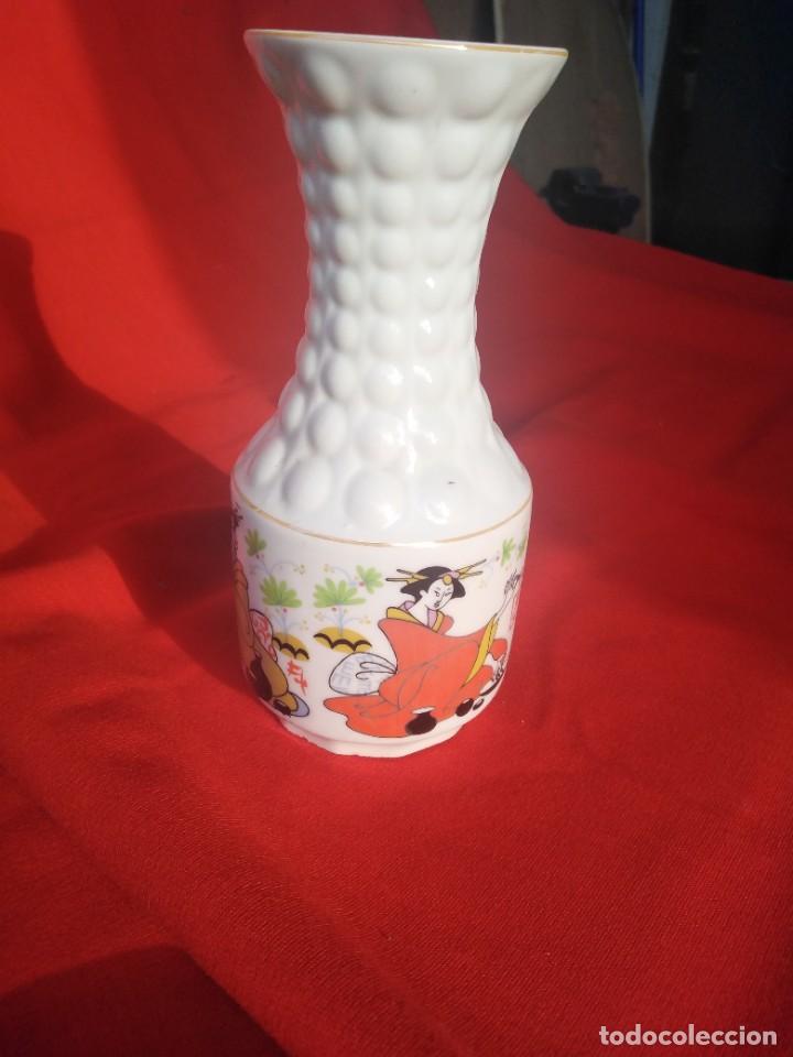 Vintage: Peque&ntilde;o jarr&oacute;n de porcelana SANBO inspiraci&oacute;n japonesa por tan s&oacute;lo ocho euros