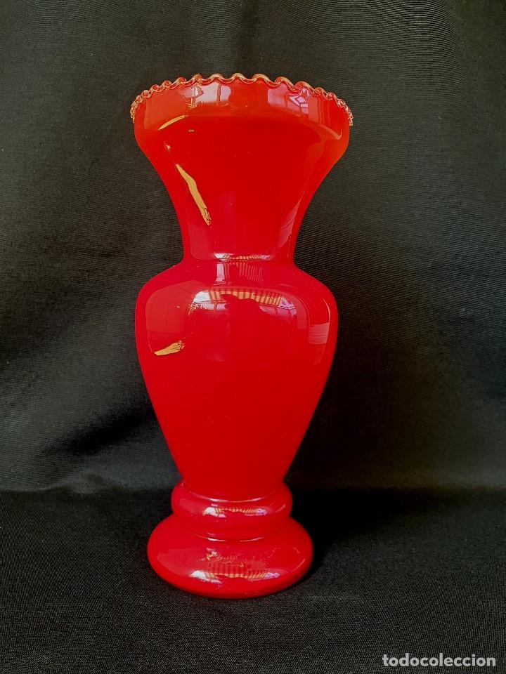 Vintage: JARR&Oacute;N DE CRISTAL OPALINA ROJO - Foto 1