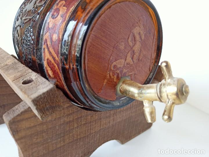 Vintage: Barril de cristal con base de madera - Foto 3