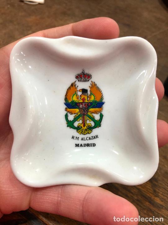 Vintage: CENICERO CERAMICO MILITAR R.M. ALCAZAR - MADRID - MEDIDA 7X7 CM