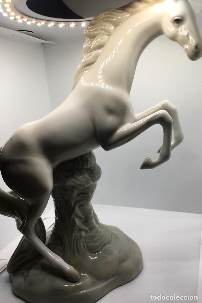 Vintage: CABALLO DE PORCELANA - Foto 4