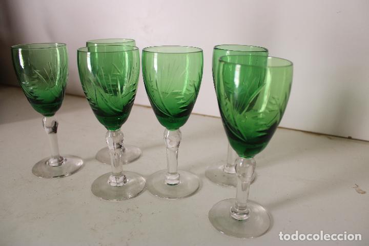 Vintage: 6 copas de cristal verde - Foto 2