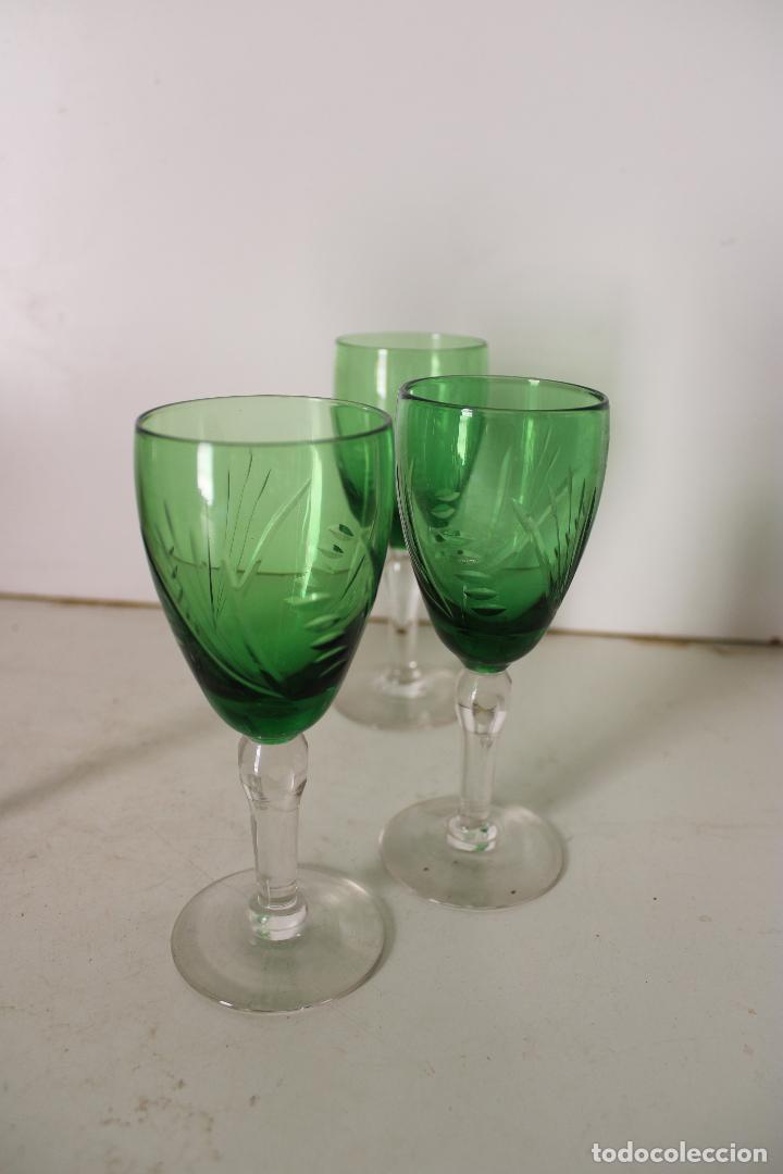 Vintage: 6 copas de cristal verde - Foto 6