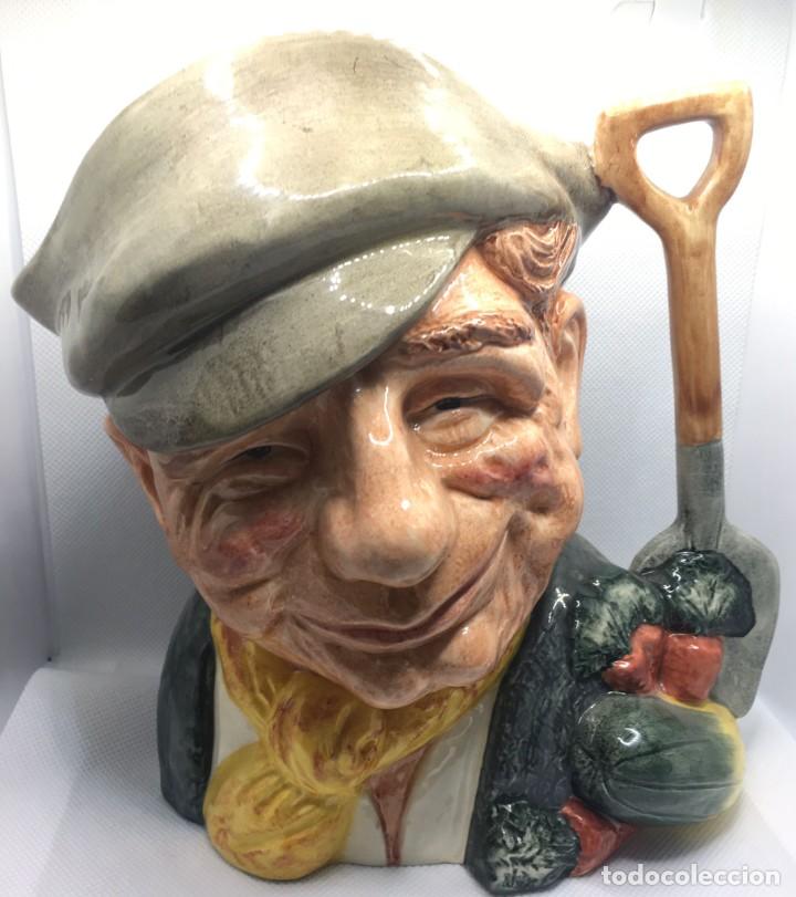 Vintage: JARRA DE CERVEZA PORCELANA INGLESA ROYAL DOULTON - THE GARDENER - 1972