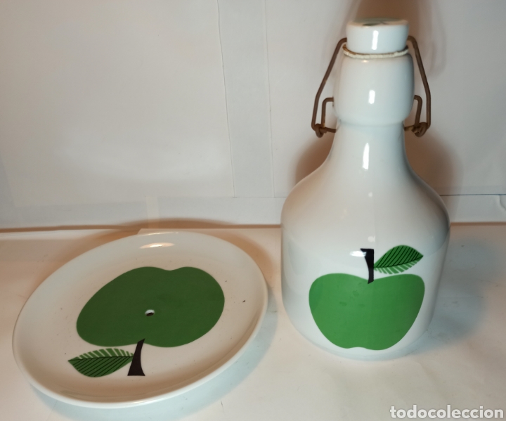 Vintage: juego de plato y botella d porcelana herrandiz.