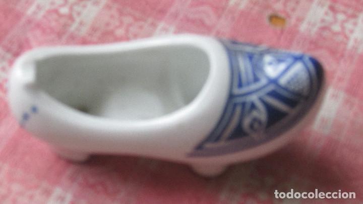 Vintage: ZUECO PORCELANA CAJA DE AHORROS MUNICIPAL DE VIGO - CENICERO - AZUL