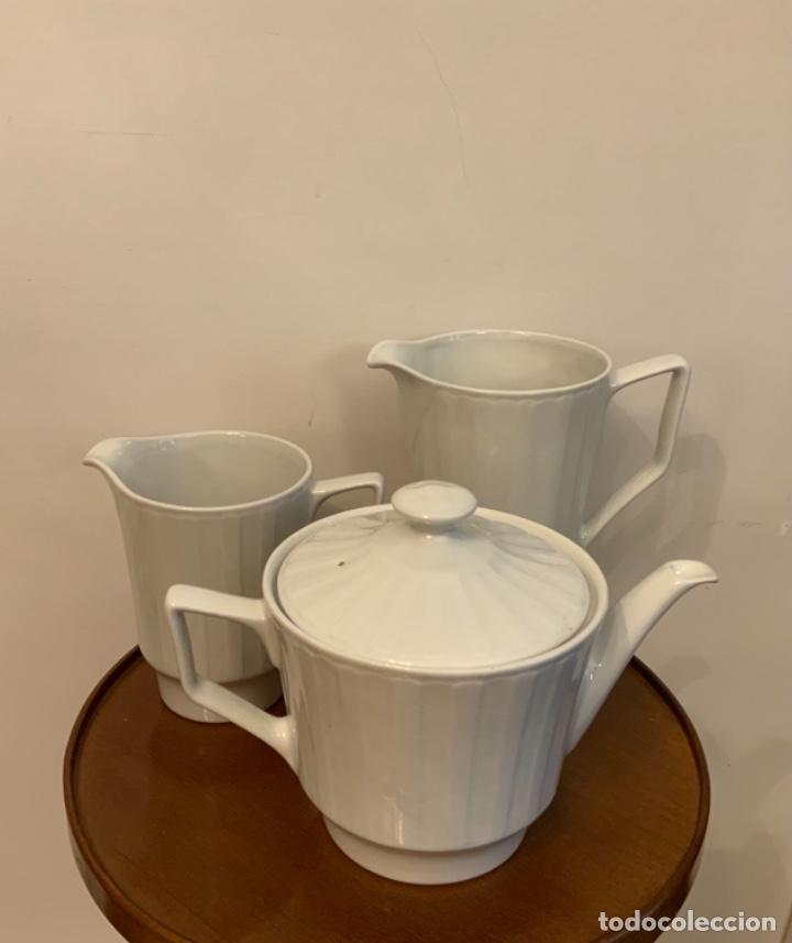 Vintage: 3 PIEZAS DE JUEGO DE T&Eacute;, LOZA BLANCA VINTAGE