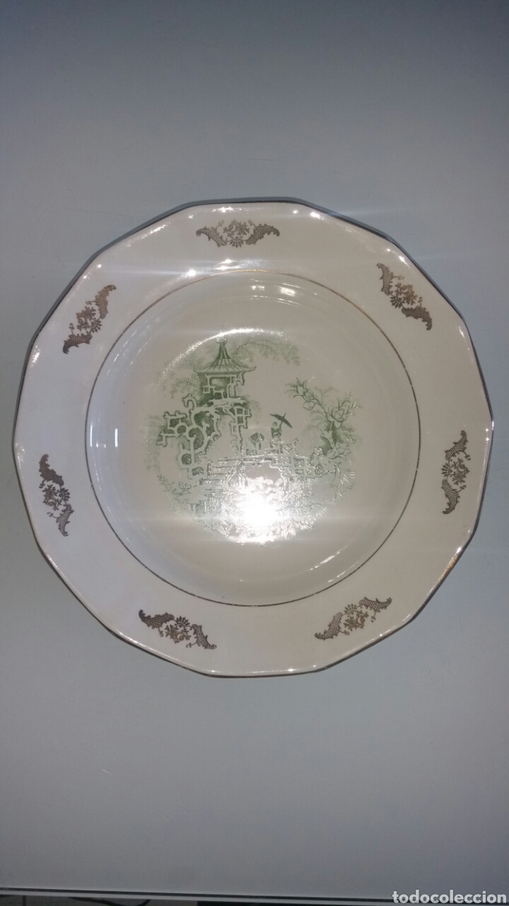 Vintage: Plato hondo de cer&aacute;mica esmaltada, pickman, cartuja, Sevilla.