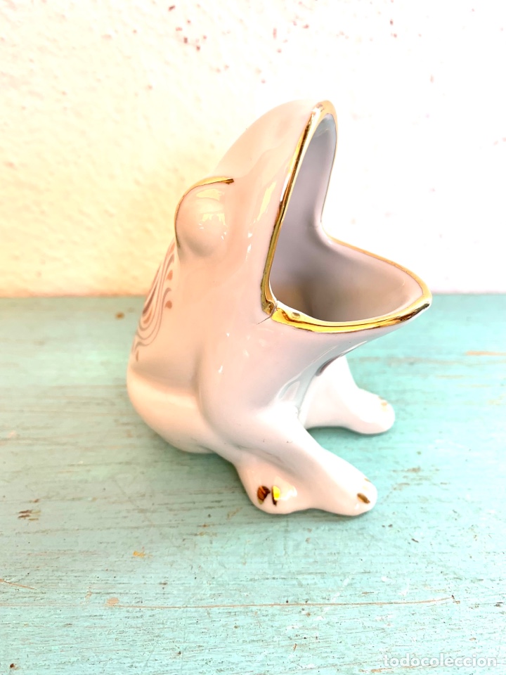Vintage: RANA DE PORCELANA