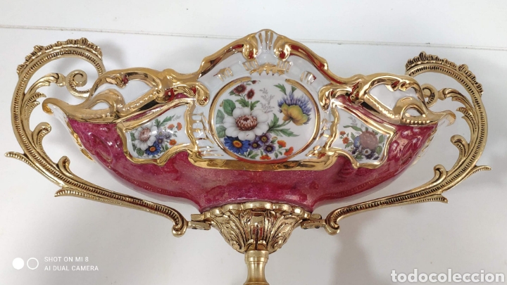 Vintage: Frutero antiguo de porcelana y bronce
