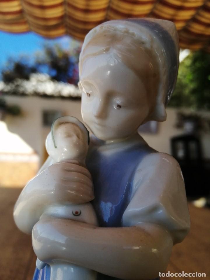Vintage: Figura ni&ntilde;a porcelana