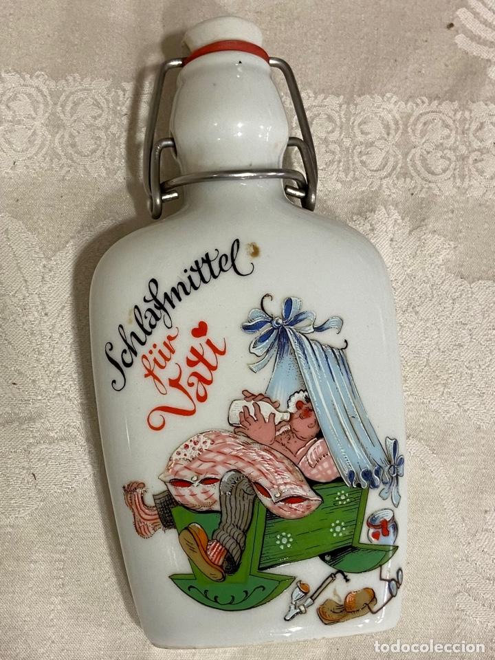 Vintage: C-12. Petaca porcelana pintada a mano.