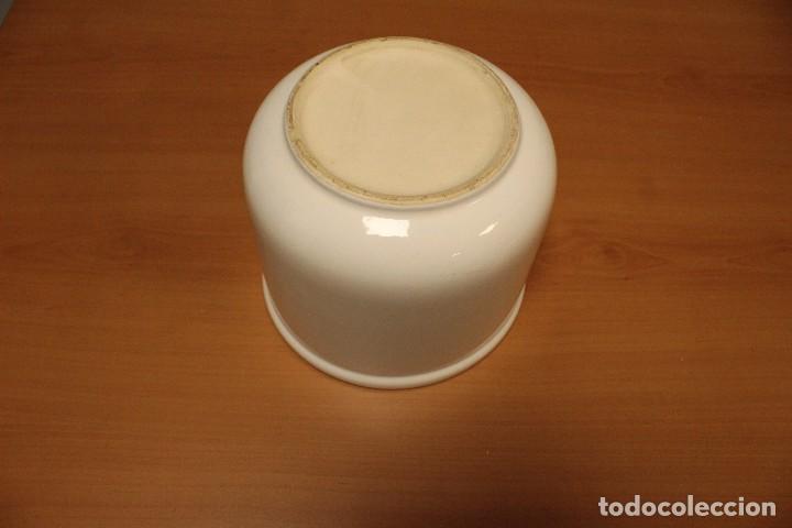 Vintage: PORTA TIESTOS PORCELANA BLANCA