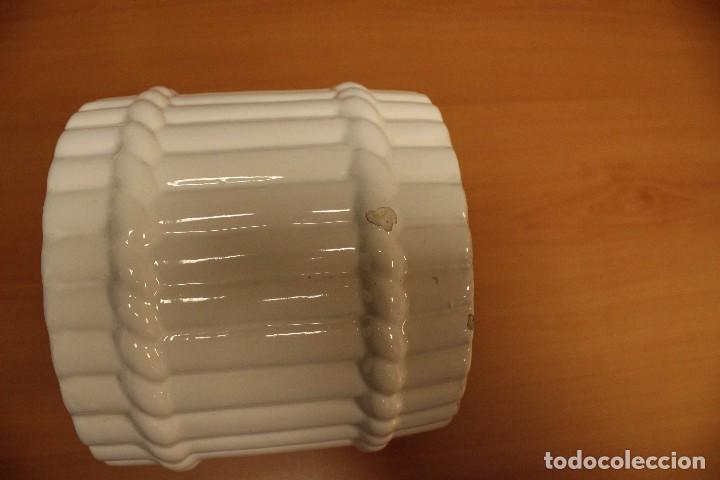 Vintage: FLORERO PORCELANA BLANCA