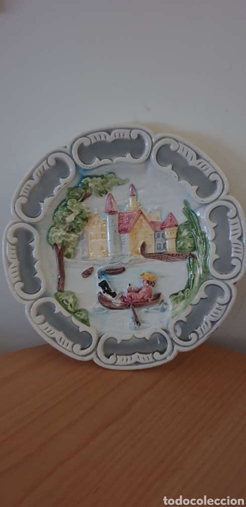 Vintage: Antiguo plato cer&aacute;mica para colgar.