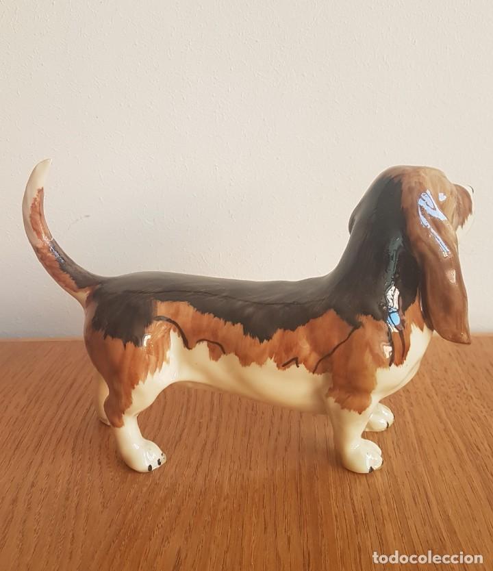 Vintage: FIGURA DE PERRO BASSEL HOUND - Foto 2