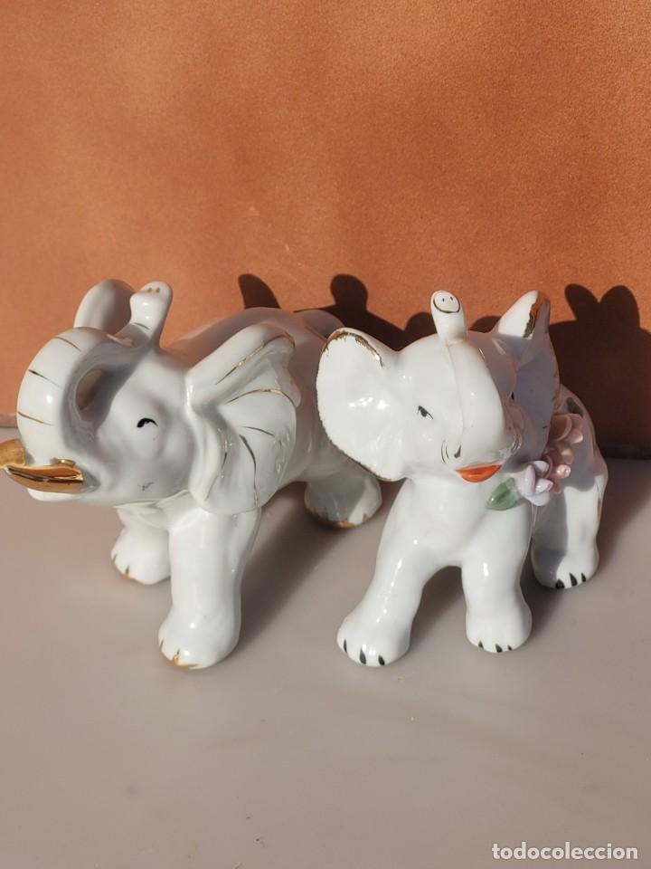 Vintage: Dos elefantes de porcelana vintage decorativos