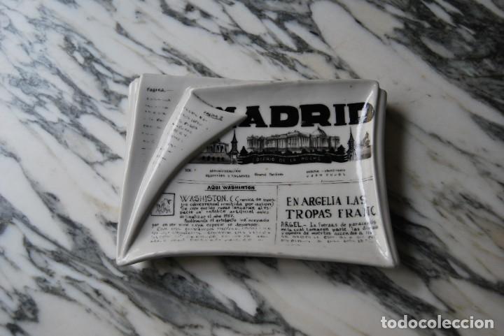 Vintage: FIGURA DE PORCELANA - PERI&Oacute;DICO - MADRID - DIARIO DE LA NOCHE - ALAKO - PINTADO A MANO