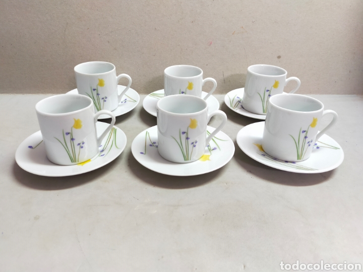 Vintage: JUEGO DE CAFE DE 6 TAZAS CON SUS PLATOS. FINE PORCELAIN. EN BLANCO CON DETALLE FLORAL