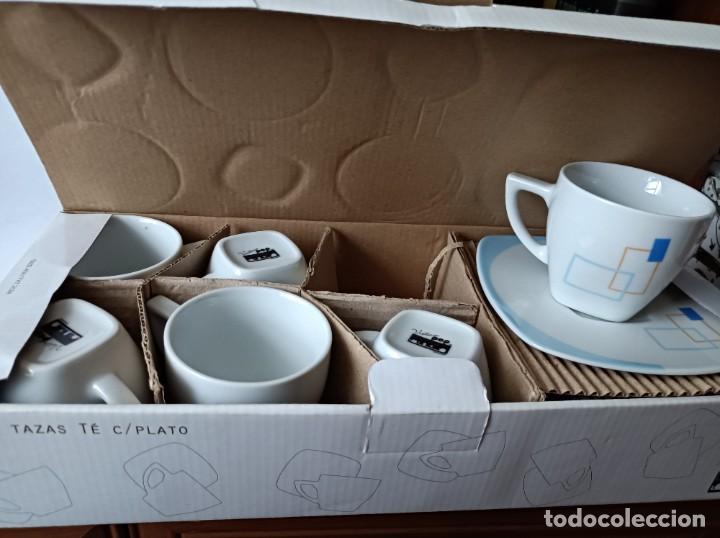 Vintage: Caja con 6 tazas y 6 platos Victoria Pop. Dellacasa.