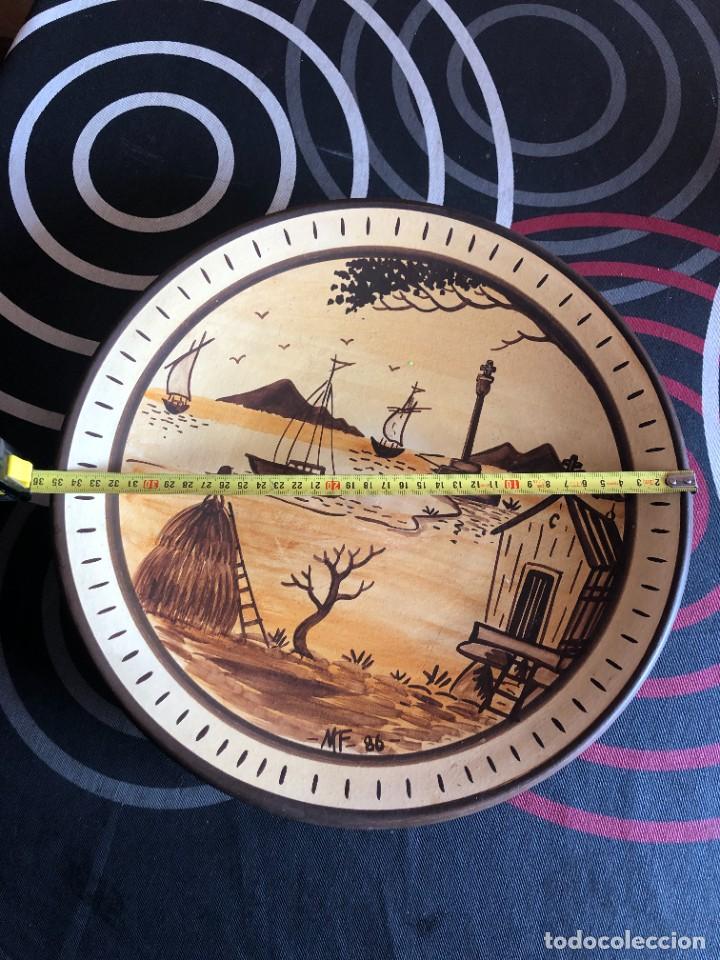 Vintage: Plato decorativo Antiguo de Barro Cocido, Pintado a mano