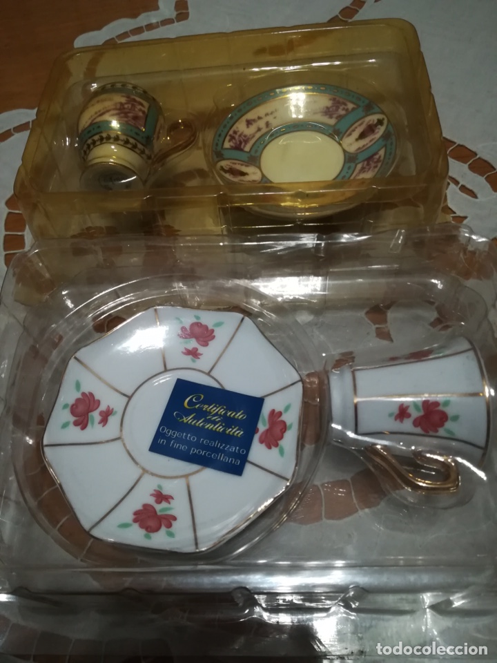 Vintage: Colecci&oacute;n de platos y tazas de porcelana en miniatura. Nuevos.