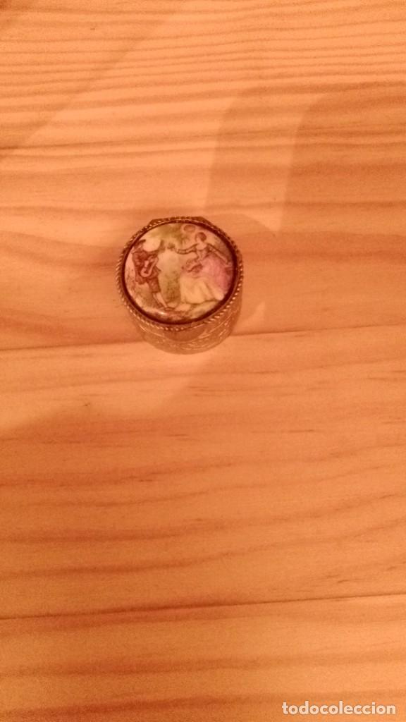 Vintage: Caja Metalica con dibujo