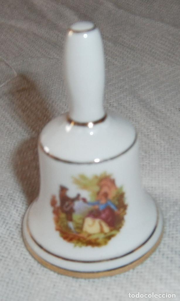 Vintage: campana peque&ntilde;a de porcelana