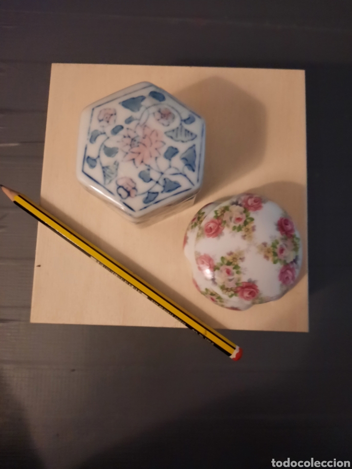 Vintage: Lote de dos cajitas de porcelana.